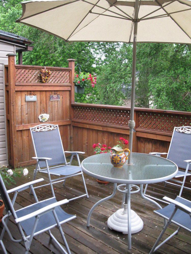 Rose Garden Bed And Breakfast โตรอนโต ภายนอก รูปภาพ