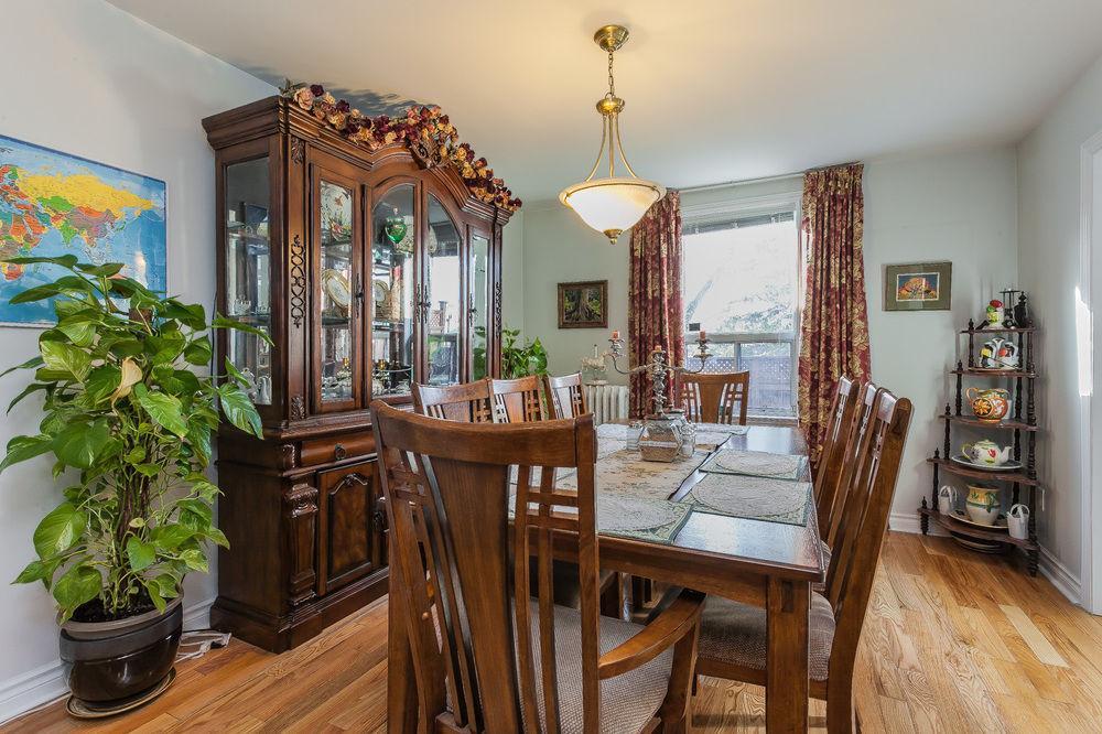 Rose Garden Bed And Breakfast โตรอนโต ภายนอก รูปภาพ