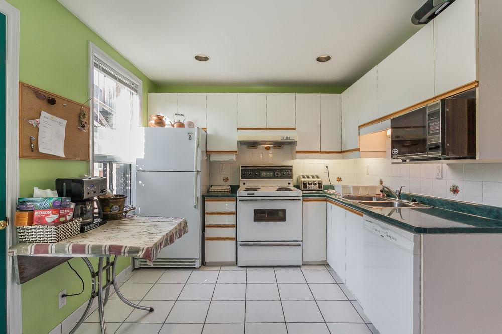 Rose Garden Bed And Breakfast โตรอนโต ภายนอก รูปภาพ